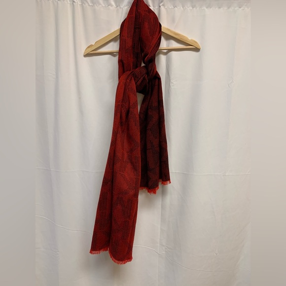 Michael Kors scarf - Picture 6 of 7